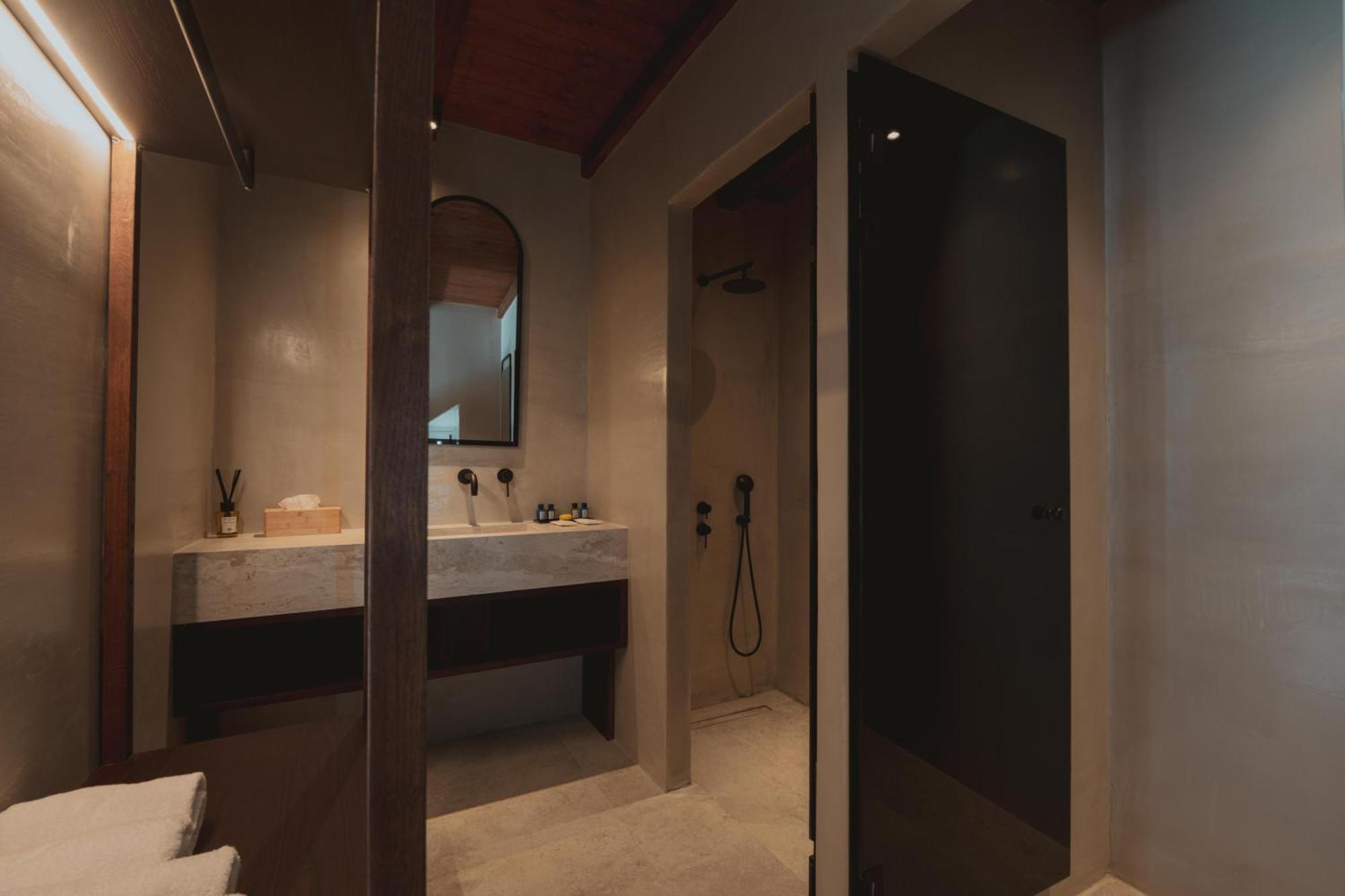 Legends In Town, By Mykonos High Aparthotel Mykonos Town Ngoại thất bức ảnh